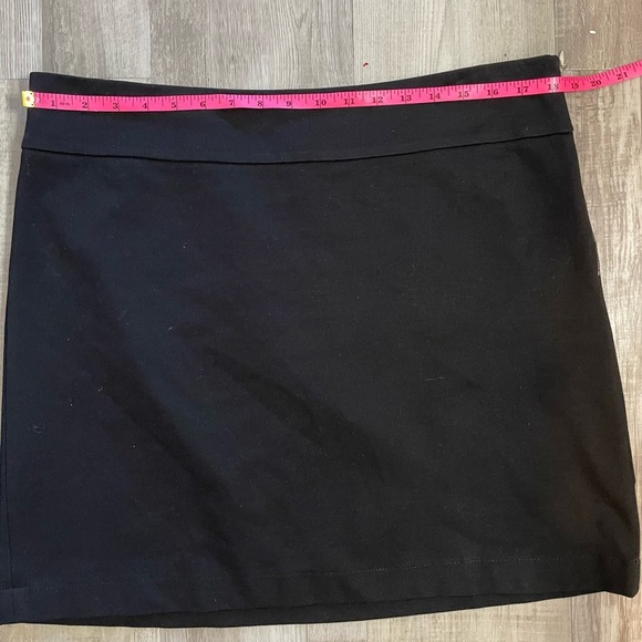 Banana Republic Black Pencil Skirt size 14 - Picture 5 of 10